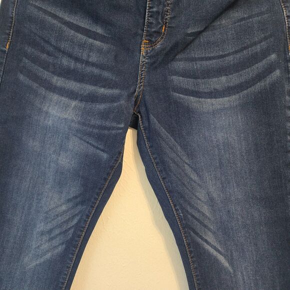 NWT !iT Helena Petite Tummy Tuck High Rise Skinny Capri Jeans | Size 10P - Picture 6 of 14